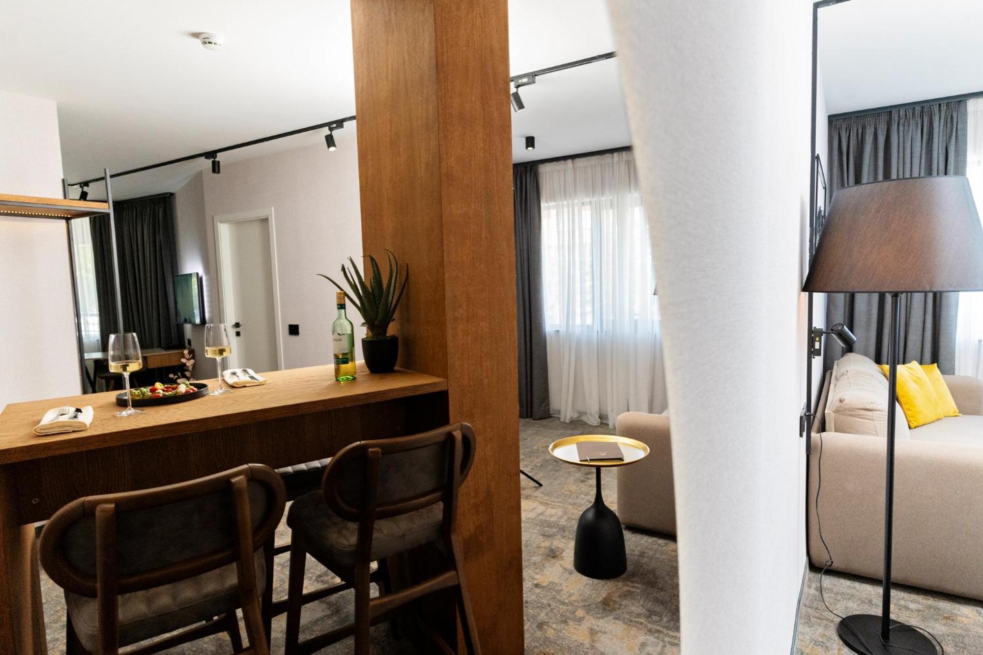 Mm Boutique Hotel Burgas Exterior photo