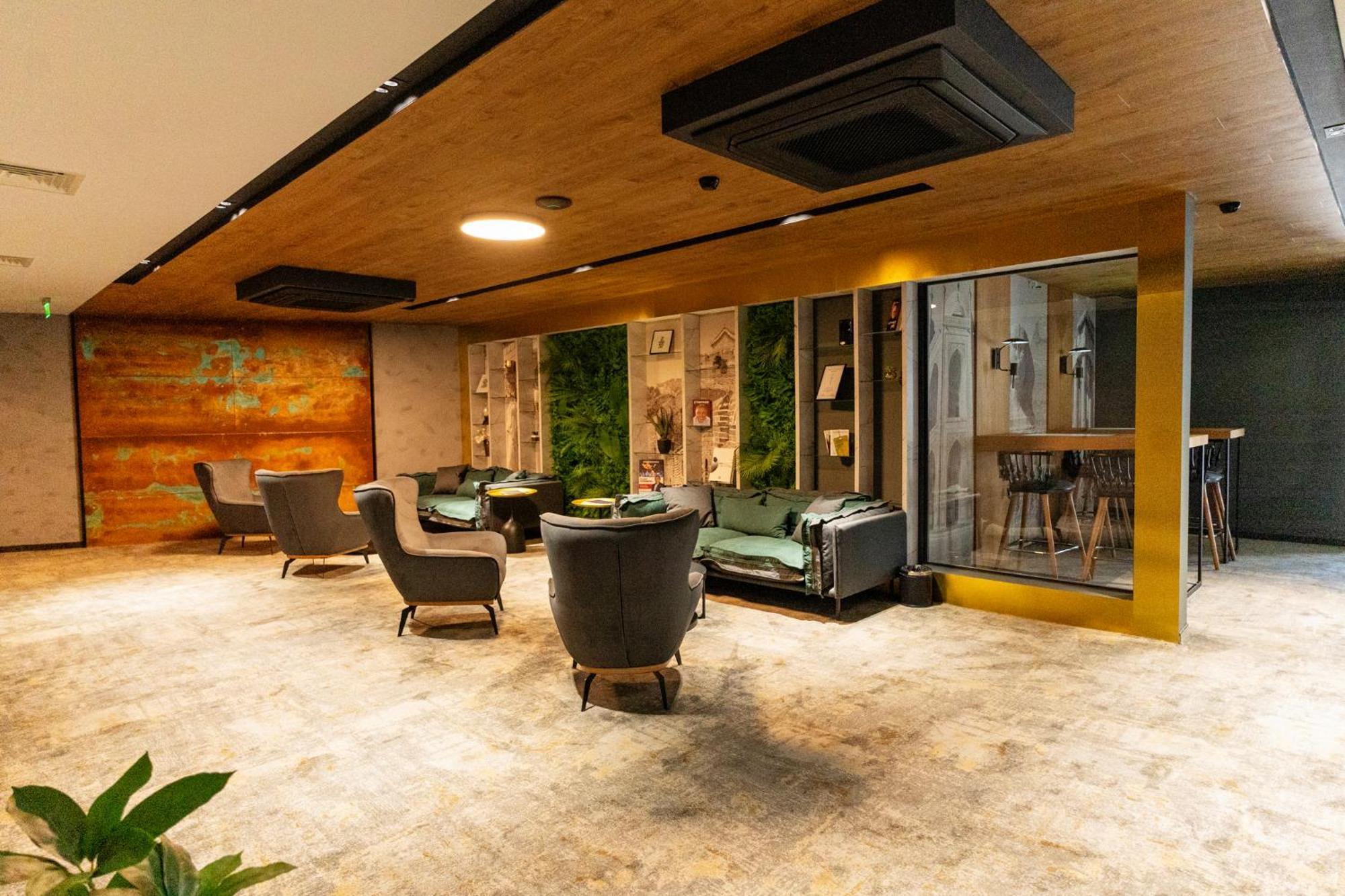 Mm Boutique Hotel Burgas Exterior photo
