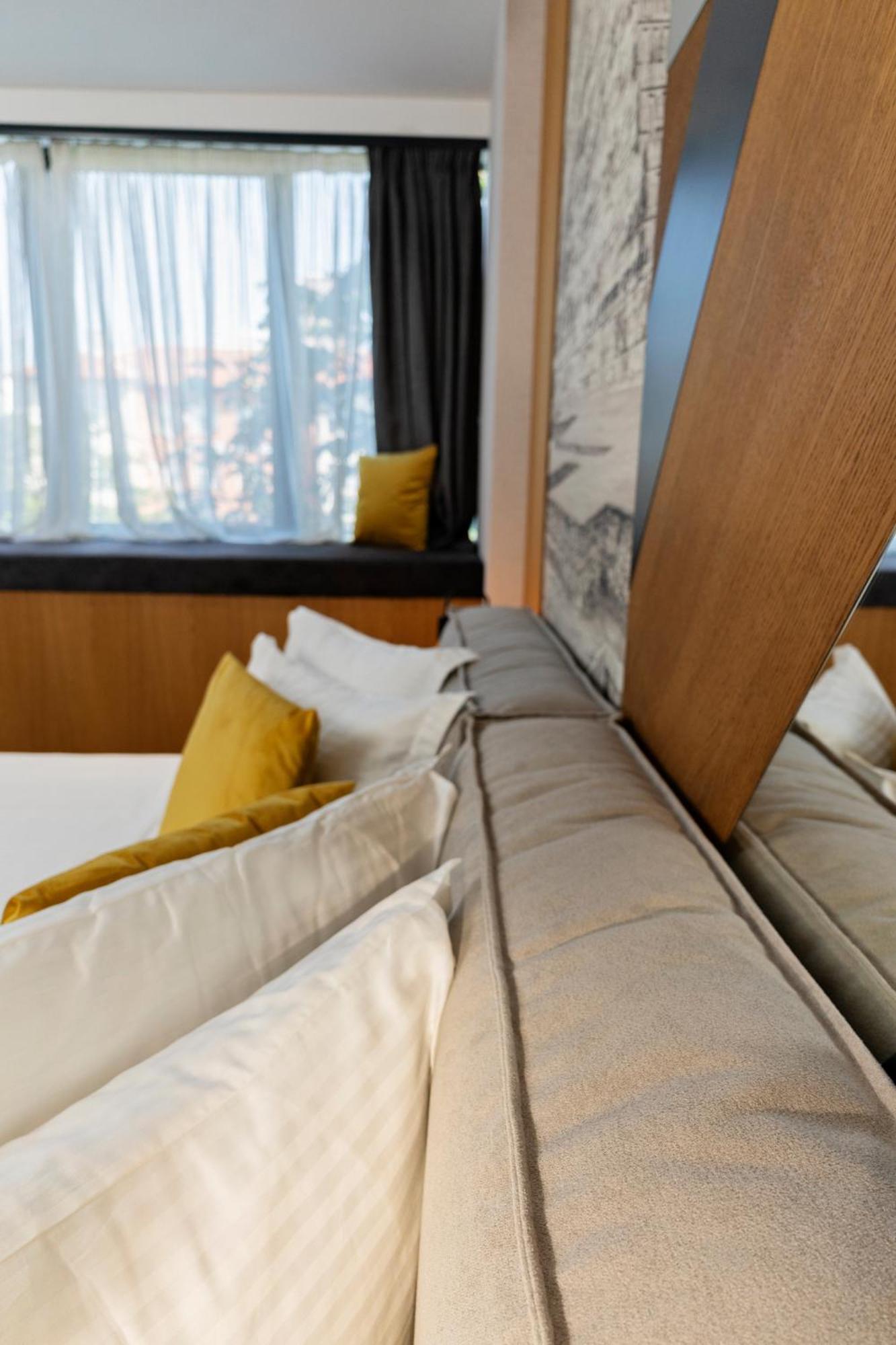 Mm Boutique Hotel Burgas Exterior photo